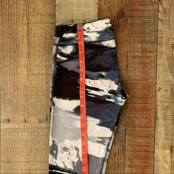 Zella girls size large 10/12 black white gray tie dye leggings - Picture 4 of 9